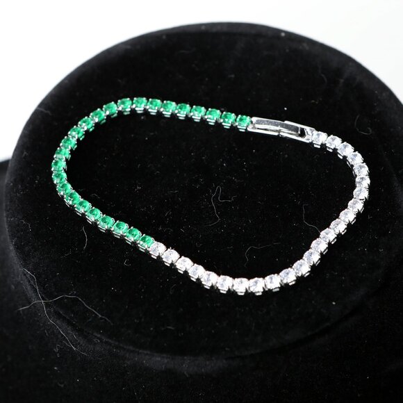 Delicate Green & Clear Rhinestone Tennis Bracelet Gemstones Silvertone - Picture 5 of 7